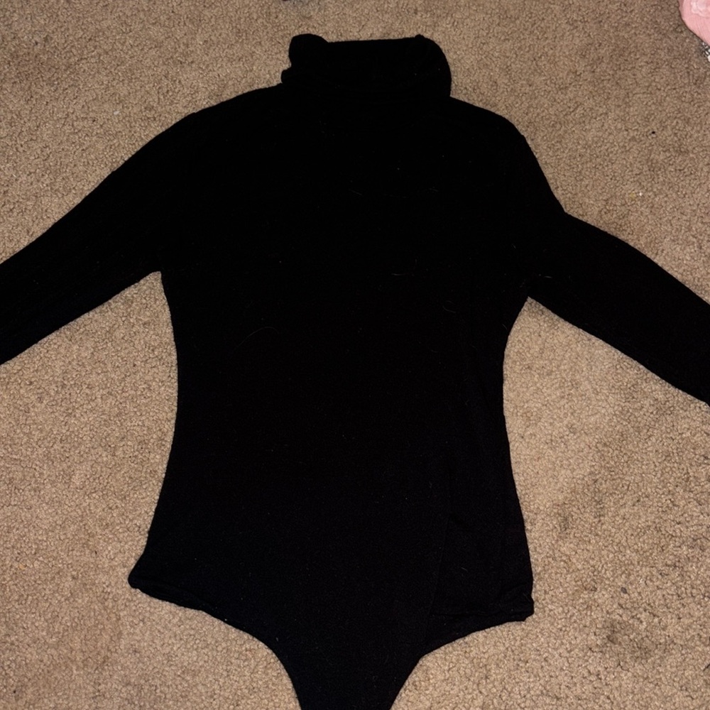 Balck long sleeve body suit